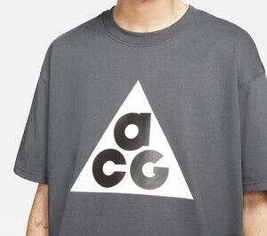 Nike ACG Men Short Sleeve T-Shirt Loose Fit Smoke Grey DC5354 (Small)